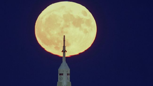 Суперлуние на космодроме Байконур
