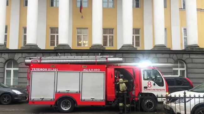 В суды Санкт-Петербурга поступили угрозы о минировании В суды Санкт-Петербурга поступили угрозы о минировании