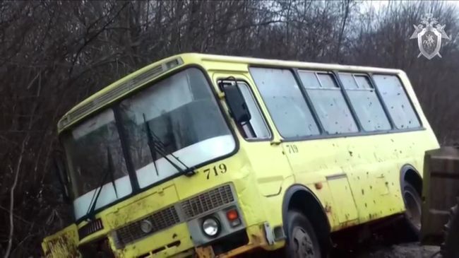 На месте ДТП с автобусом в Псковской области. 29 ноября 2019. Стоп-кадр видео СК РФ На месте ДТП с автобусом в Псковской области. 29 ноября 2019. Стоп-кадр видео СК РФ
