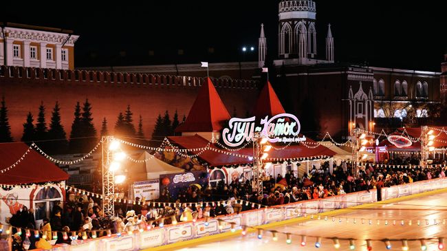 Каток на Красной площади Каток на Красной площади