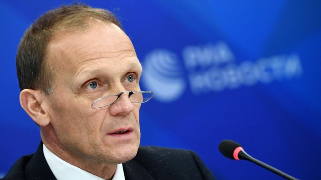 Президент Союза биатлонистов России Владимир Драчёв во время пресс-конференции, в преддверии старта международного сезона в Международном мультимедийном пресс-центре МИА Россия сегодня в Москве.
