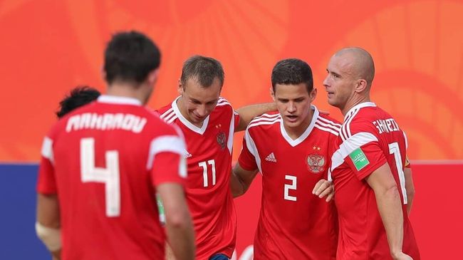 Игроки сборной России по пляжному футболу