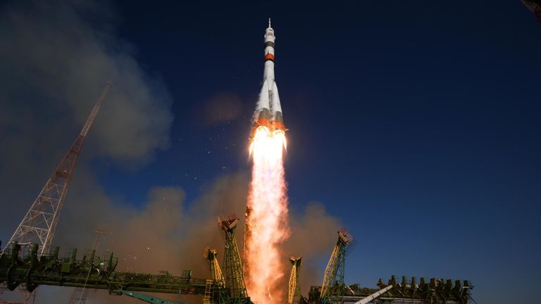 Запуск ракеты-носителя Союз-2.1а с пилотируемым кораблем Союз МС-14 со стартовой площадки космодрома Байконур Запуск ракеты-носителя Союз-2.1а с пилотируемым кораблем Союз МС-14 со стартовой площадки космодрома Байконур