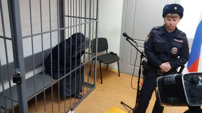 Глава секты Ученики Христа Земфира Гайнуллина в зале суда Глава секты Ученики Христа Земфира Гайнуллина в зале суда