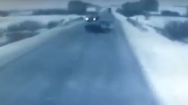 Момент ДТП с грузовиком в Татарстане попал на видео