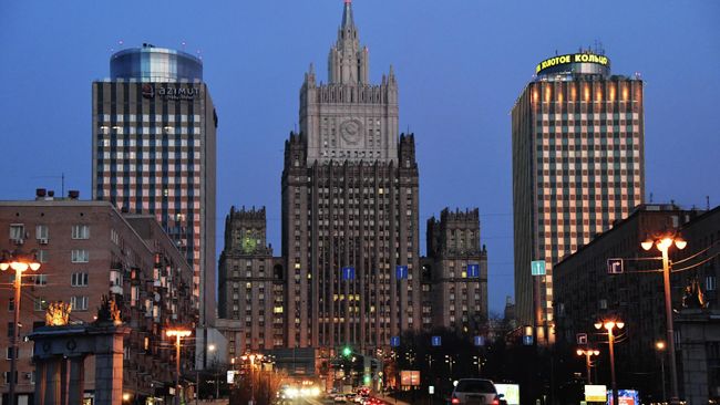 Здание Министерства иностранных дел РФ на Смоленской-Сенной площади в Москве Здание Министерства иностранных дел РФ на Смоленской-Сенной площади в Москве