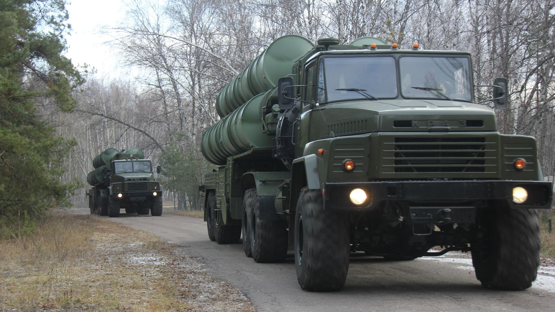 Зенитно-ракетный дивизион С-300ПМ2 на марше Зенитно-ракетный дивизион С-300ПМ2 на марше - РИА Новости, 1920, 11.02.2022