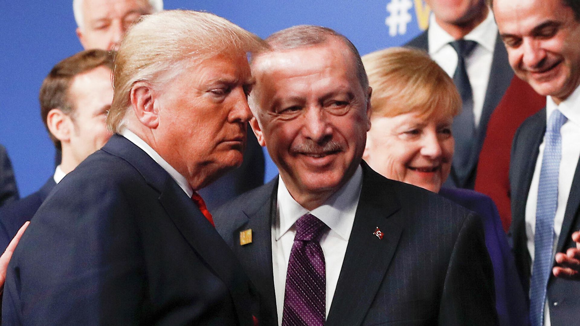 Президент США Дональд Трамп и президент Турции Реджеп Тайип Эрдоган во время саммита НАТО в Уотфорде, Великобритания Президент США Дональд Трамп и президент Турции Реджеп Тайип Эрдоган во время саммита НАТО в Уотфорде, Великобритания - РИА Новости, 1920, 17.12.2019