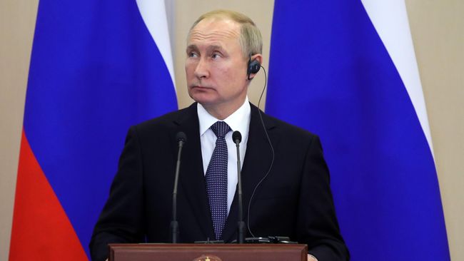 Президент России Владимир Путин на пресс-конференции по итогам переговоров с президентом Сербии Александром Вучичем в Сочи Президент России Владимир Путин на пресс-конференции по итогам переговоров с президентом Сербии Александром Вучичем в Сочи