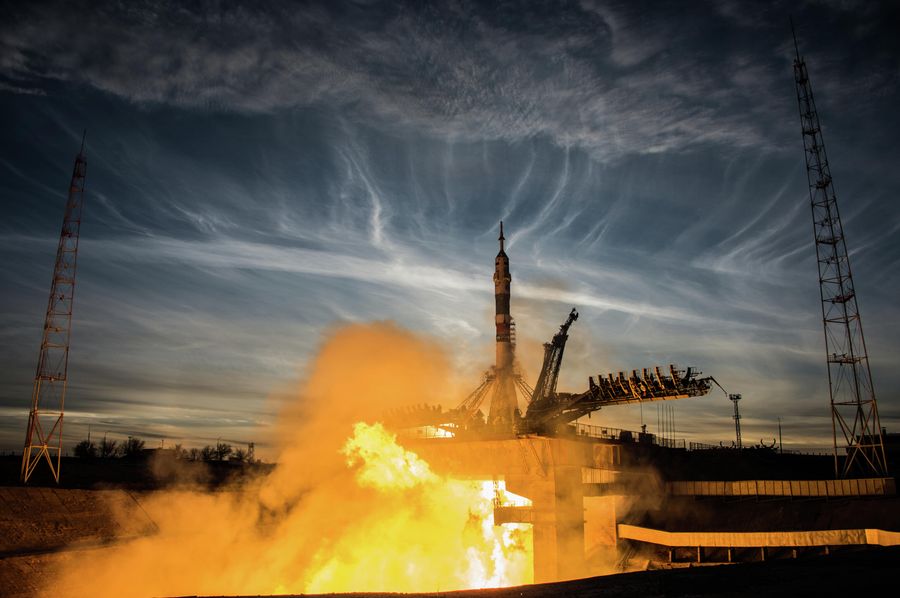 Старт ракеты-носителя Союз-ФГ с пилотируемым кораблем Союз МС-11 со стартового стола первой Гагаринской стартовой площадки космодрома Байконур Старт ракеты-носителя Союз-ФГ с пилотируемым кораблем Союз МС-11 со стартового стола первой Гагаринской стартовой площадки космодрома Байконур