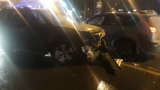 ДТП с пешеходами в Нижнем Новгороде на улице Горького. 7 декабря 2019 ДТП с пешеходами в Нижнем Новгороде на улице Горького. 7 декабря 2019