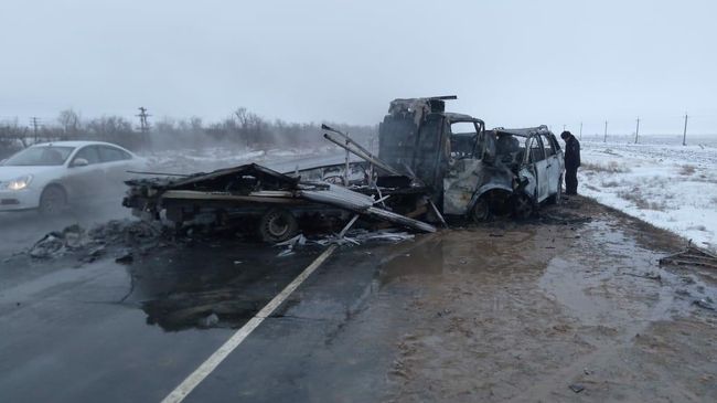 Столкновение автомобилей Газель и Форд на автомобильной дороге Оренбург - Акбулак. 8 декабря 2019 Столкновение автомобилей Газель и Форд на автомобильной дороге Оренбург - Акбулак. 8 декабря 2019