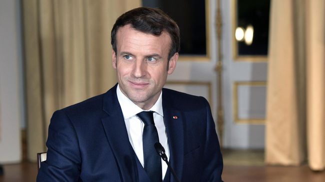 Президент Франции Эммануэль Макрон во время встречи в Нормандском формате в Елисейском дворце Президент Франции Эммануэль Макрон во время встречи в Нормандском формате в Елисейском дворце