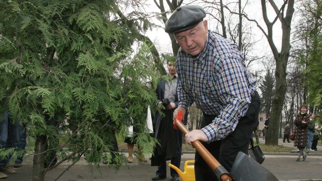Мэр Москвы Юрий Лужков Мэр Москвы Юрий Лужков