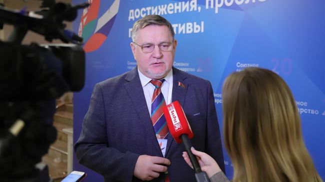 Депутат Национального собрания Республики Беларусь, председатель общественного объединения Белая Русь Геннадий Давыдько Депутат Национального собрания Республики Беларусь, председатель общественного объединения Белая Русь Геннадий Давыдько