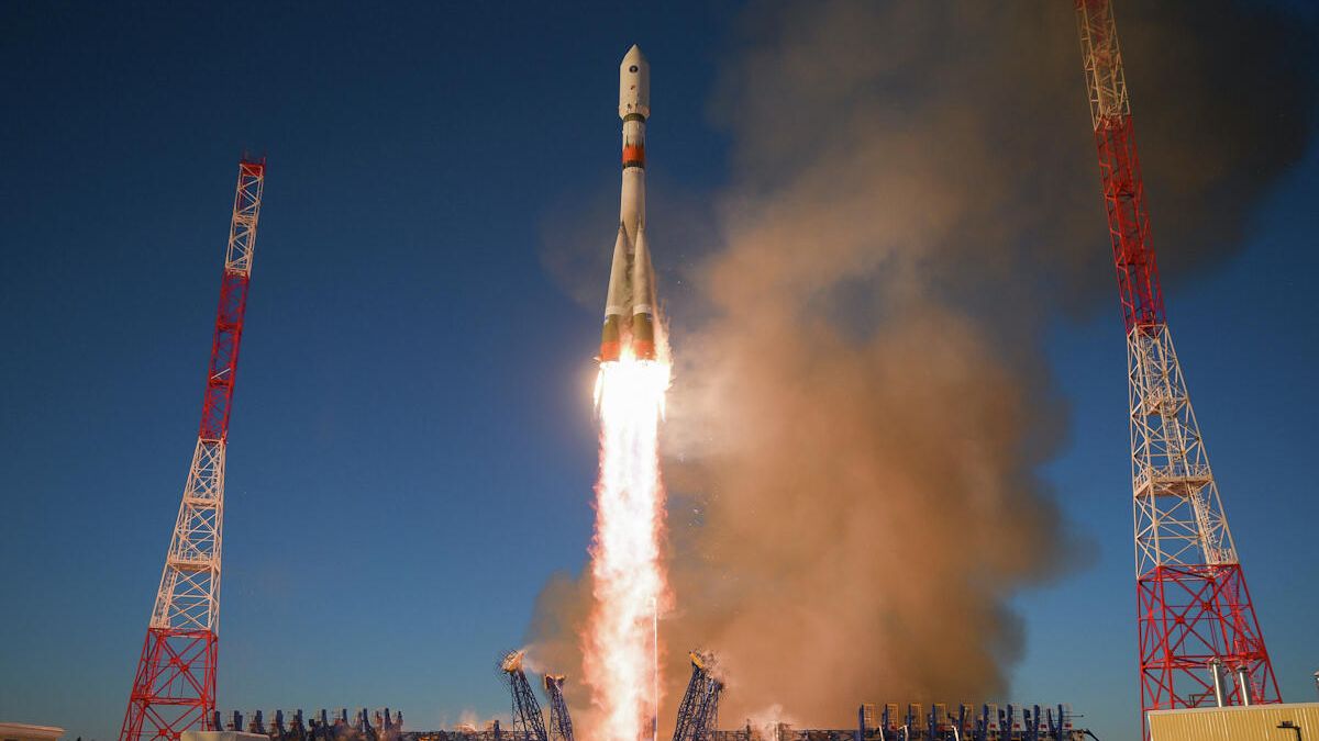Пуск ракеты-носителя с космодрома Плесецк Пуск ракеты-носителя с космодрома Плесецк - РИА Новости, 1920, 19.05.2022