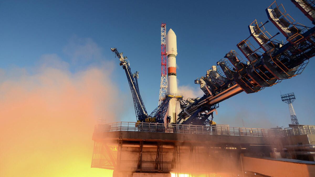 Пуск ракеты-носителя среднего класса Союз-2.1б с космодрома Плесецк Пуск ракеты-носителя среднего класса Союз-2.1б с космодрома Плесецк - РИА Новости, 1920, 12.09.2020