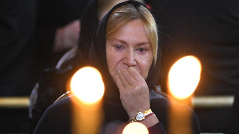 Вдова Ю. Лужкова Елена Батурина на церемонии прощания Вдова Ю. Лужкова Елена Батурина на церемонии прощания