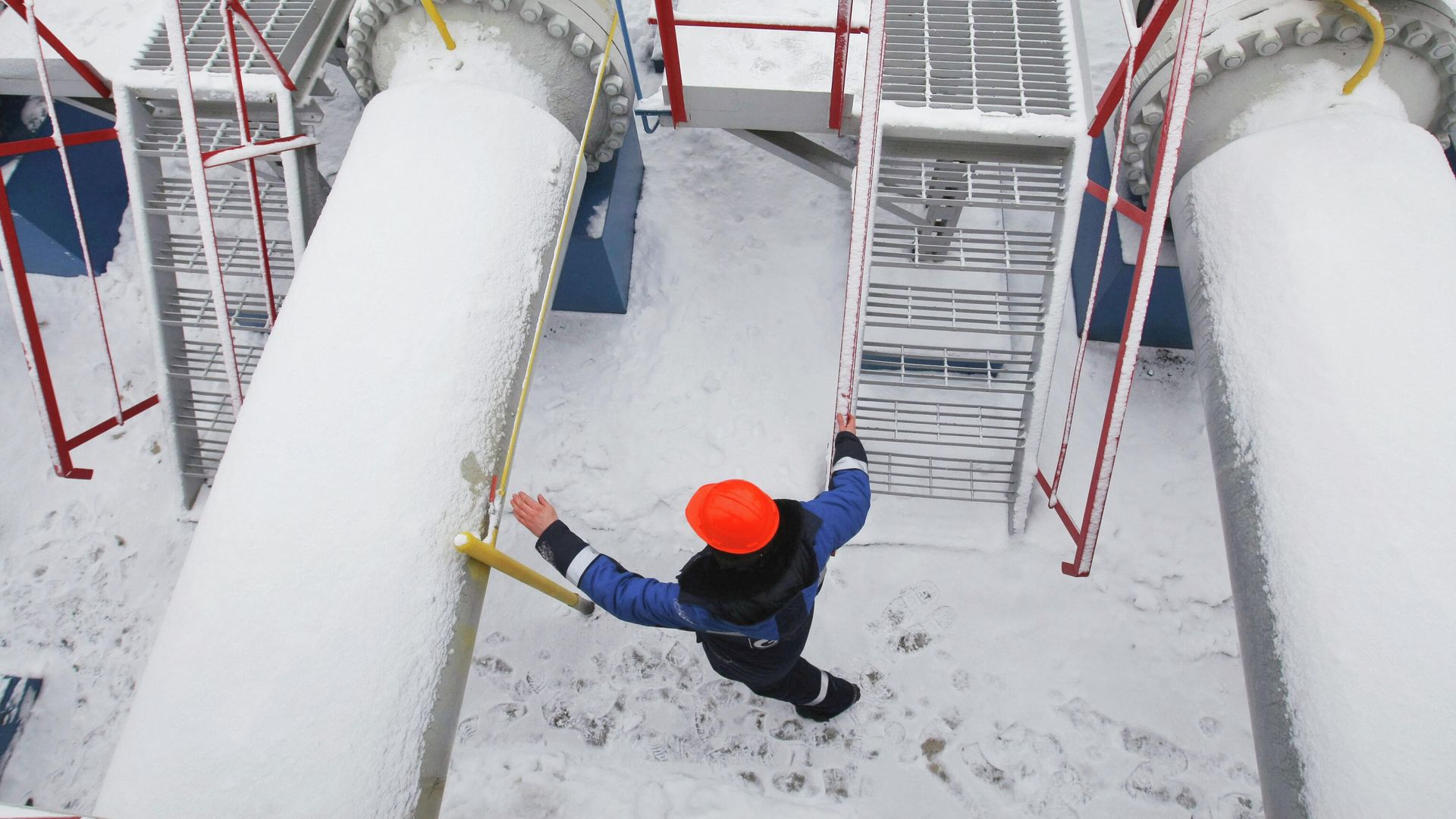 Рабочий на газоизмерительной станции Рабочий на газоизмерительной станции - РИА Новости, 1920, 28.12.2024