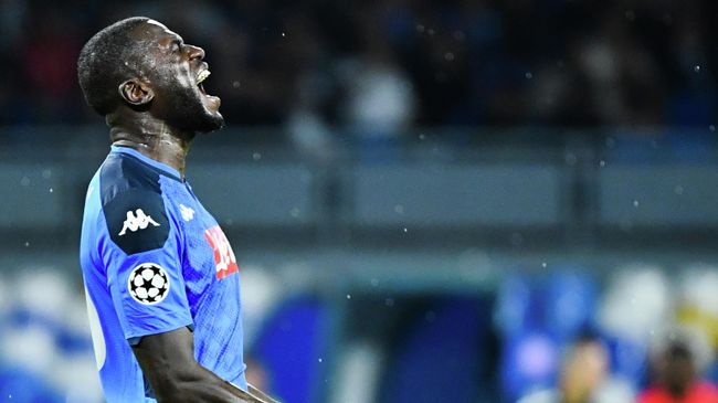 Футболист Наполи Калиду Кулибали Футболист Наполи Калиду Кулибали