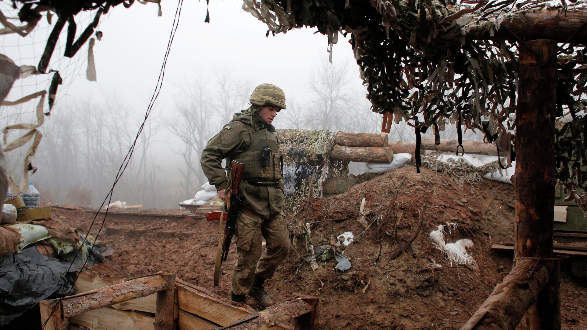 Украинский военный на боевой позиции в Донецкой области Украинский военный на боевой позиции в Донецкой области - РИА Новости, 1920, 15.07.2021