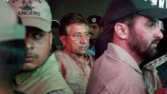 Бывший президент Пакистана Первез Мушарраф в суде в Исламабаде