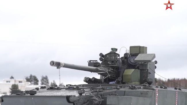 Испытания новейшей боевой машины Деривация попали на видео