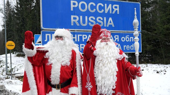Встреча российского Деда Мороза и финского Йоулупукки на границе России и Финляндии. 18 декабря 2019