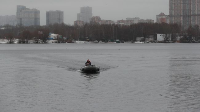 Сотрудник Московской поисково-спасательной службы Сотрудник Московской поисково-спасательной службы