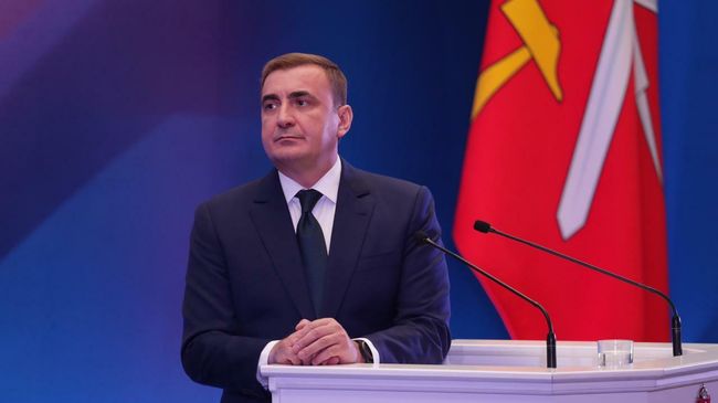 Губернатор Тульской области Алексей Дюмин во время ежегодного послания Губернатор Тульской области Алексей Дюмин во время ежегодного послания