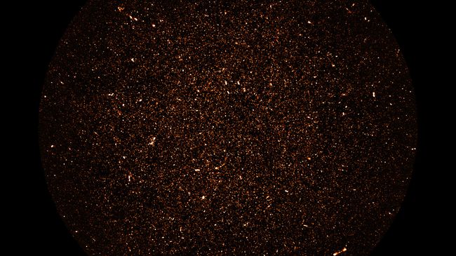 Изображение DEEP2, полученное радиотелескопом MeerKAT Изображение DEEP2, полученное радиотелескопом MeerKAT