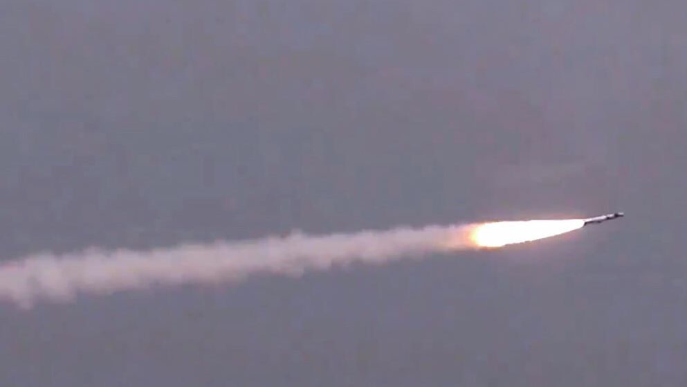 Пуск сверхзвуковой крылатой ракеты BrahMos - РИА Новости, 1920, 23.08.2022
