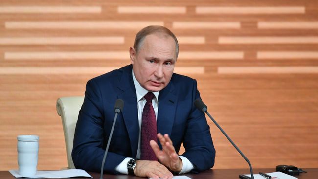 Президент РФ Владимир Путин на большой ежегодной пресс-конференции Президент РФ Владимир Путин на большой ежегодной пресс-конференции
