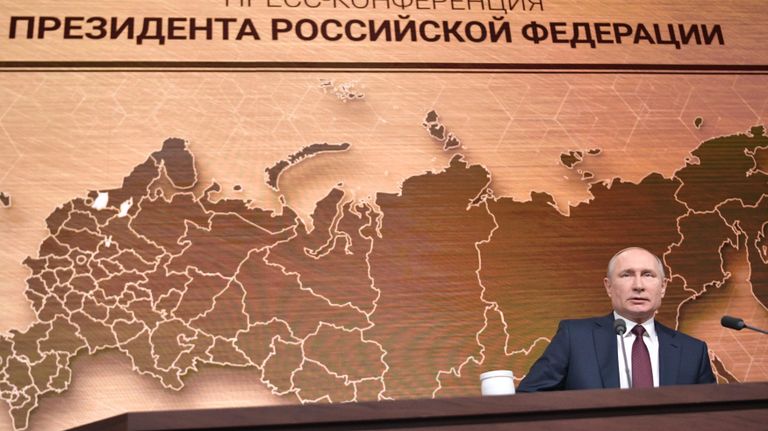 Президент РФ Владимир Путин на большой ежегодной пресс-конференции Президент РФ Владимир Путин на большой ежегодной пресс-конференции