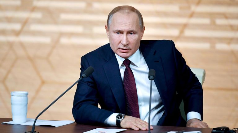 Президент РФ Владимир Путин на большой ежегодной пресс-конференции Президент РФ Владимир Путин на большой ежегодной пресс-конференции