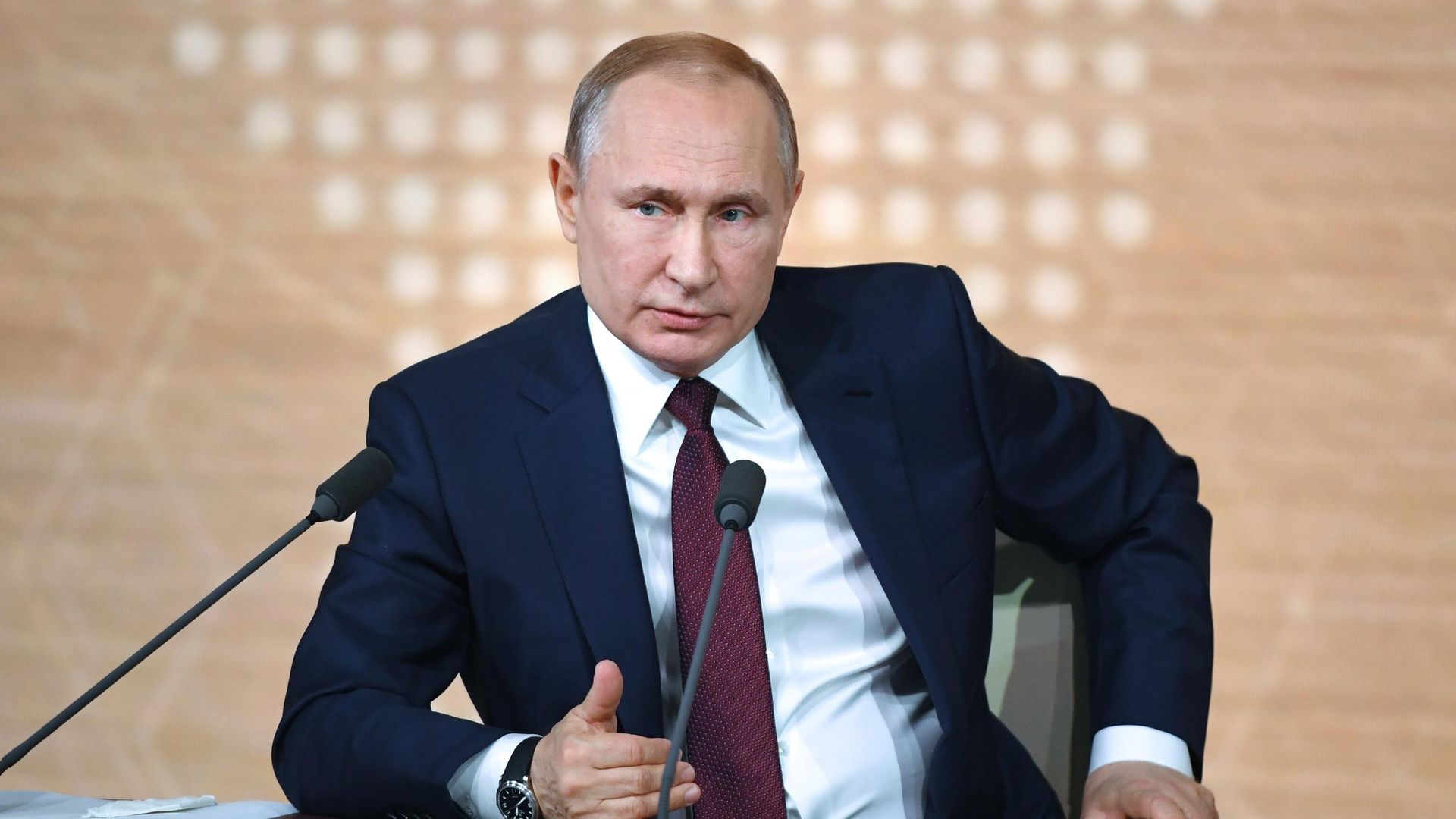 Президент РФ Владимир Путин на большой ежегодной пресс-конференции Президент РФ Владимир Путин на большой ежегодной пресс-конференции - РИА Новости, 1920, 17.12.2020