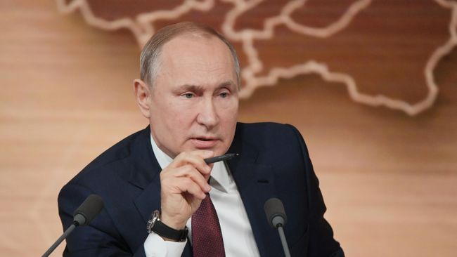 Президент РФ Владимир Путин на большой ежегодной пресс-конференции Президент РФ Владимир Путин на большой ежегодной пресс-конференции
