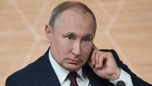 Президент РФ Владимир Путин на большой ежегодной пресс-конференции Президент РФ Владимир Путин на большой ежегодной пресс-конференции