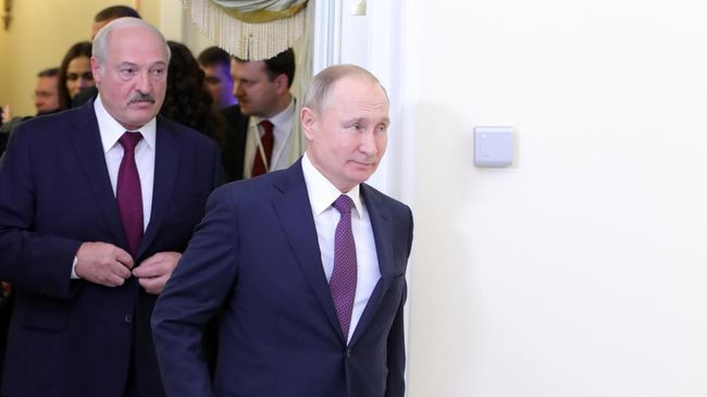 Президент РФ Владимир Путин и президент Белоруссии Александр Лукашенко