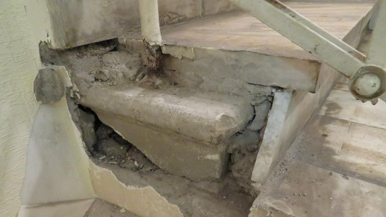 Лестница в усадьбе на Старой Басманной в Москве Лестница в усадьбе на Старой Басманной в Москве