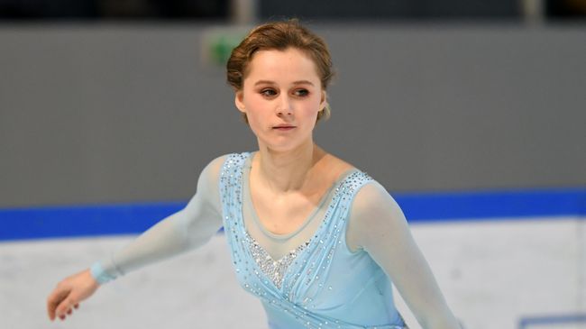 Фигуристка Серафима Саханович Фигуристка Серафима Саханович