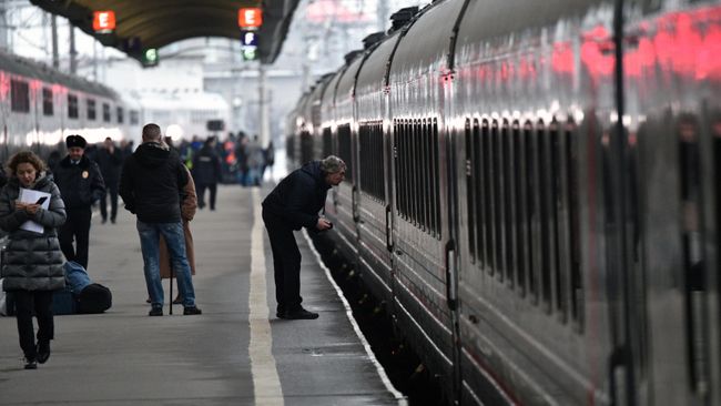 Отправление поезда из Санкт-Петербурга в Крым Отправление поезда из Санкт-Петербурга в Крым