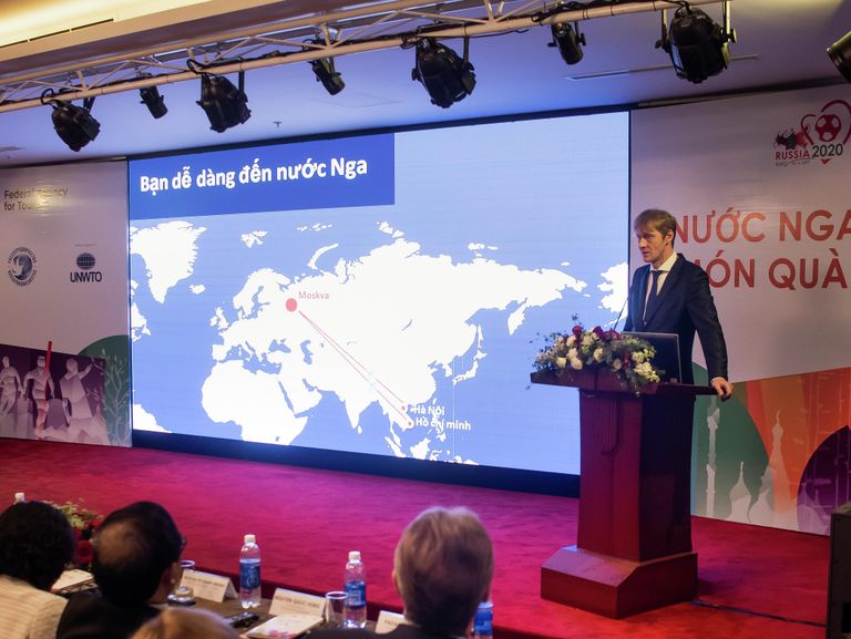 На презентации Россия 2020. ЕВРО в подарок На презентации Россия 2020. ЕВРО в подарок