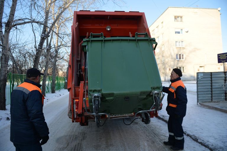 Вывоз отходов с контейнерной площадки на мусоросортировочный комплекс в Свердловской области