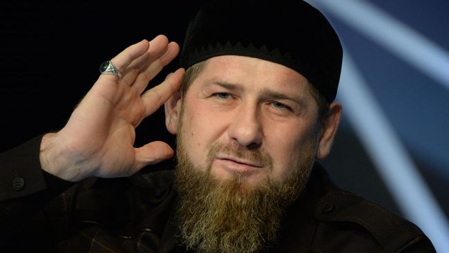Глава Чеченской Республики Рамзан Кадыров на пресс-конференции в студии телеканала Грозный