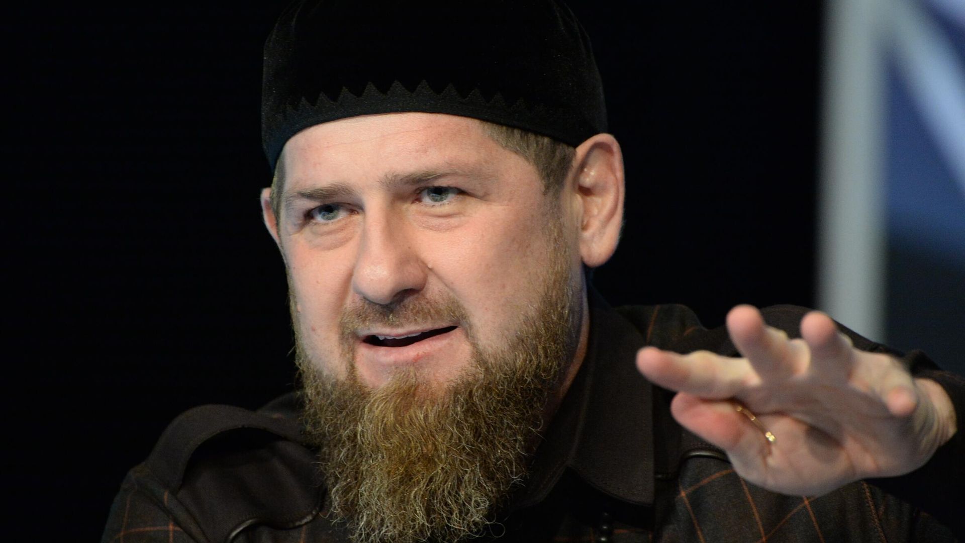 Глава Чеченской Республики Рамзан Кадыров на пресс-конференции в студии телеканала Грозный Глава Чеченской Республики Рамзан Кадыров на пресс-конференции в студии телеканала Грозный - РИА Новости, 1920, 01.04.2021