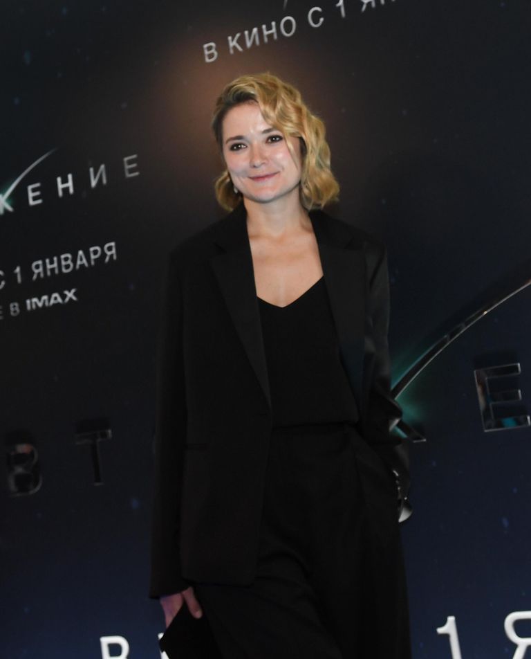 Актриса Надежда Михалкова на премьере фильма Вторжение Актриса Надежда Михалкова на премьере фильма Вторжение