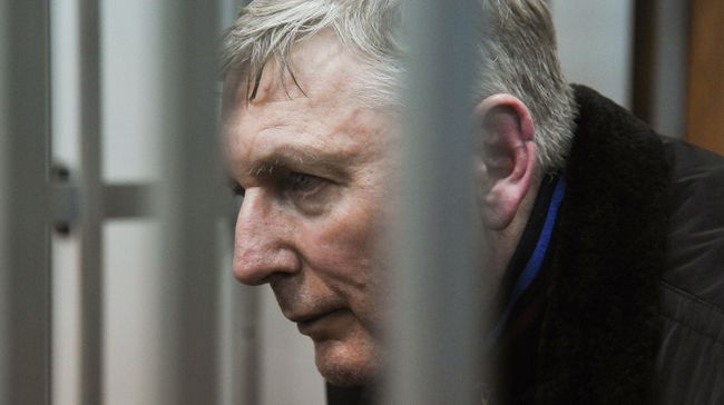 Начальник управления в центральном аппарате Федеральной таможенной службы (ФТС) генерал-лейтенант Александр Кизлык в Басманном районном суде Москвы Начальник управления в центральном аппарате Федеральной таможенной службы (ФТС) генерал-лейтенант Александр Кизлык в Басманном районном суде Москвы