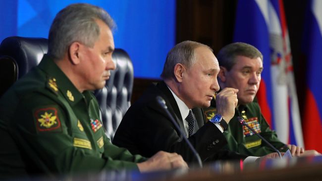 Верховный главнокомандующий, президент РФ Владимир Путин на ежегодном расширенном заседании коллегии министерства обороны РФ. 24 декабря 2019 Верховный главнокомандующий, президент РФ Владимир Путин на ежегодном расширенном заседании коллегии министерства обороны РФ. 24 декабря 2019