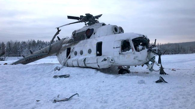 Место жесткой посадки вертолета Ми-8 в Красноярском крае. 25 декабря 2019 Место жесткой посадки вертолета Ми-8 в Красноярском крае. 25 декабря 2019